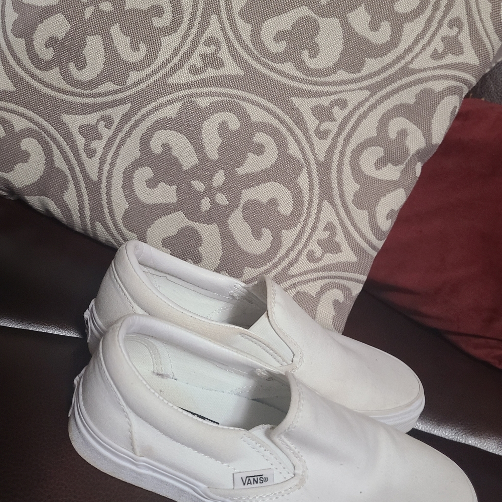 Vans - Picture 2 of 5